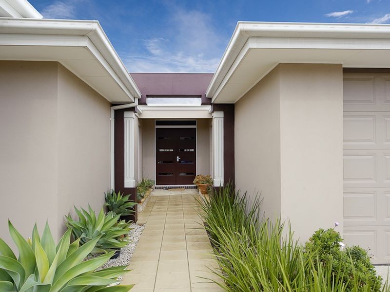 7 Cedarwood Crescent, Berwick VIC 3806