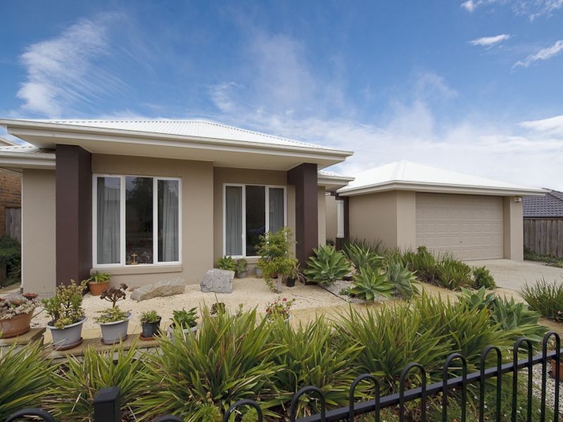 7 Cedarwood Crescent, Berwick VIC 3806