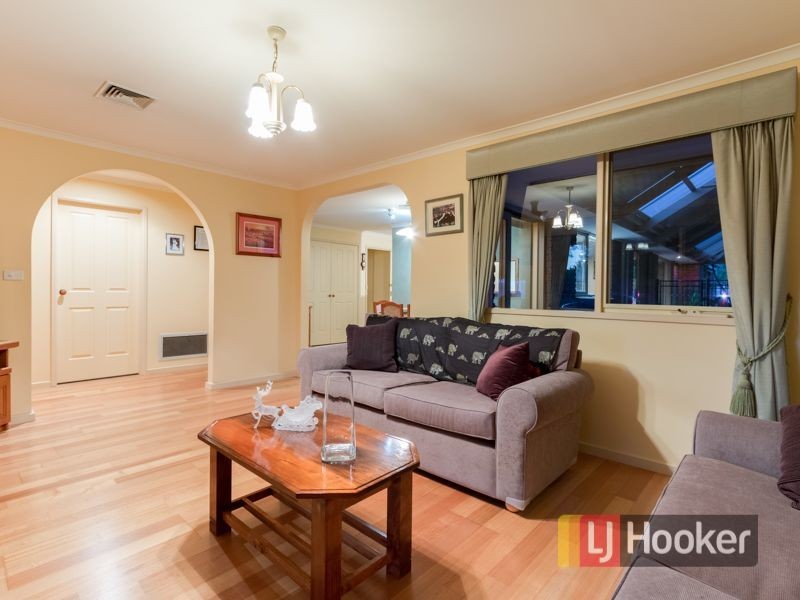 11 Wynette Close, Hampton Park VIC 3976