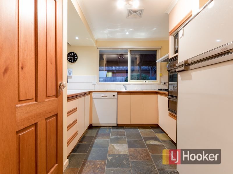11 Wynette Close, Hampton Park VIC 3976