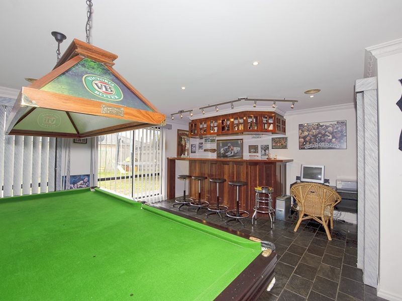 9 Pledger Close, Narre Warren South VIC 3805