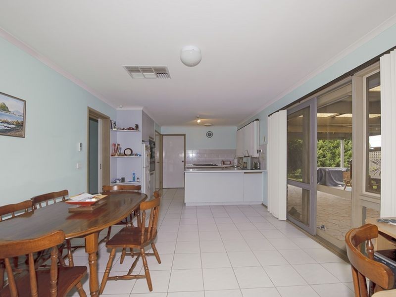 4 Lewisham Close, Hampton Park VIC 3976