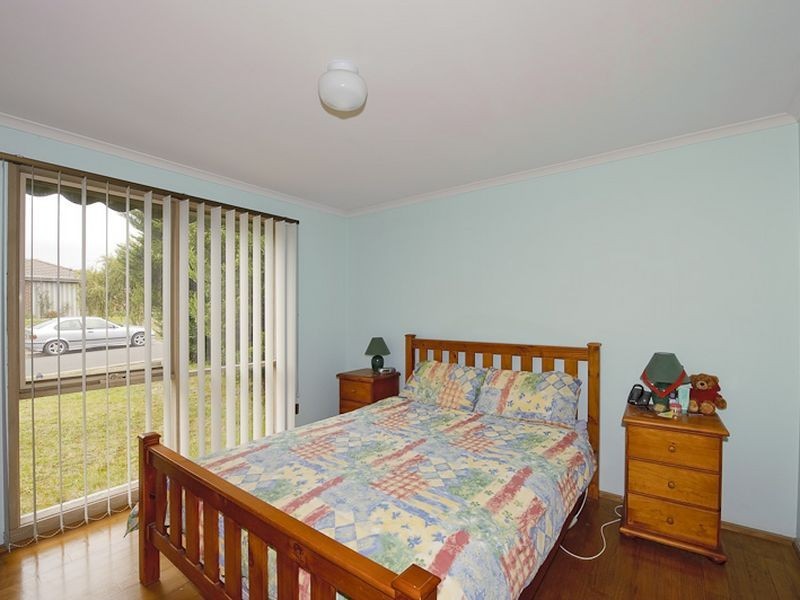 4 Lewisham Close, Hampton Park VIC 3976