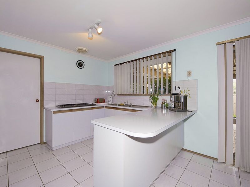 4 Lewisham Close, Hampton Park VIC 3976