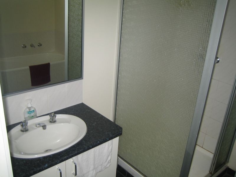 101 Oaktree Drive, Hampton Park VIC 3976