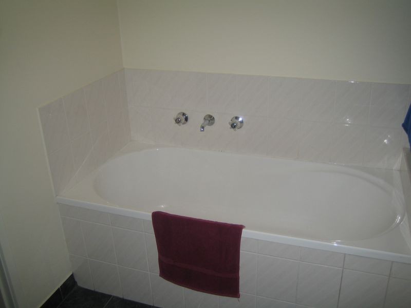 101 Oaktree Drive, Hampton Park VIC 3976