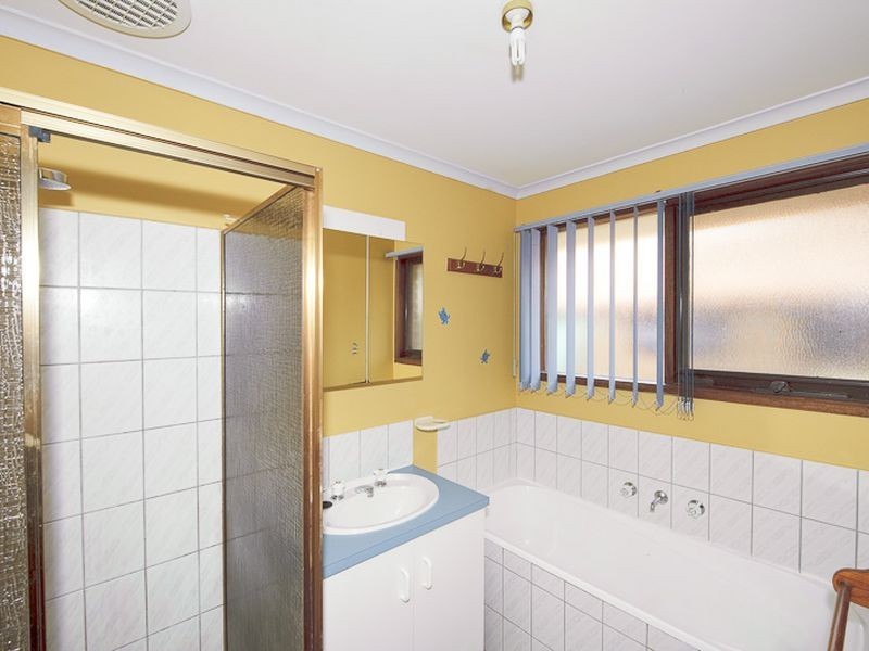 15 Beth Court, Hampton Park VIC 3976