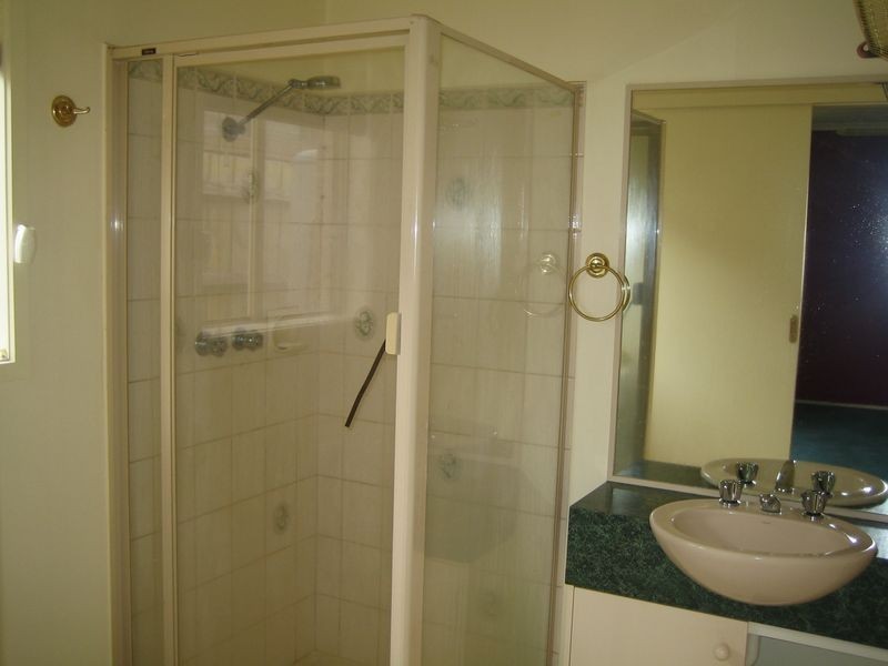 6 Hillview Rise, Hampton Park VIC 3976