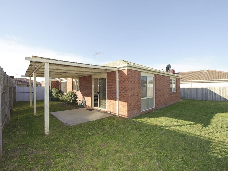 9 Cypress Court, Hampton Park VIC 3976