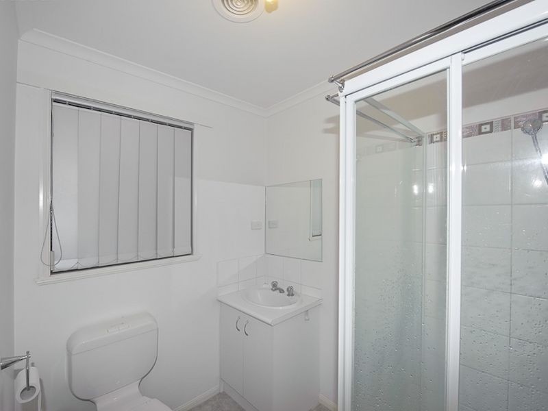 5 Armoy Close, Cranbourne East VIC 3977