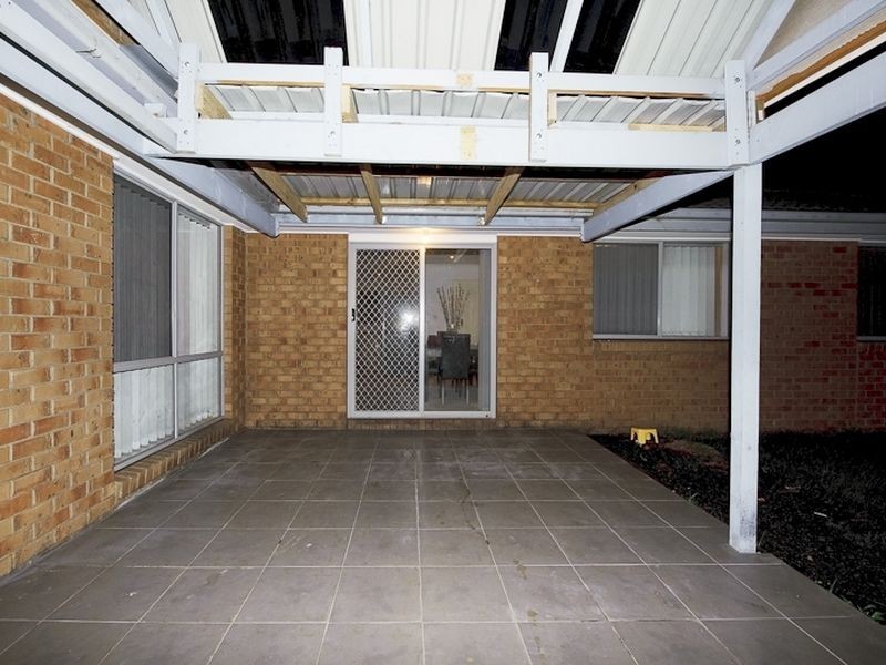 5 Armoy Close, Cranbourne East VIC 3977