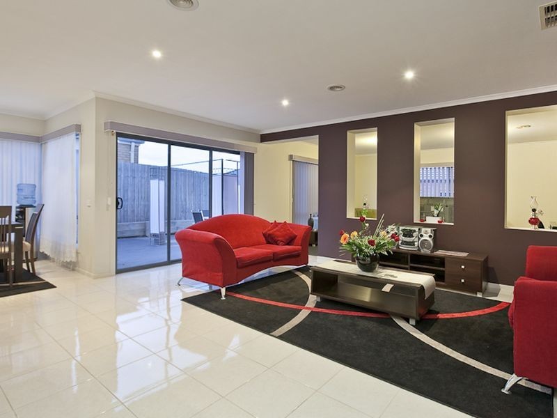 82 Aylmer Road, Lynbrook VIC 3975