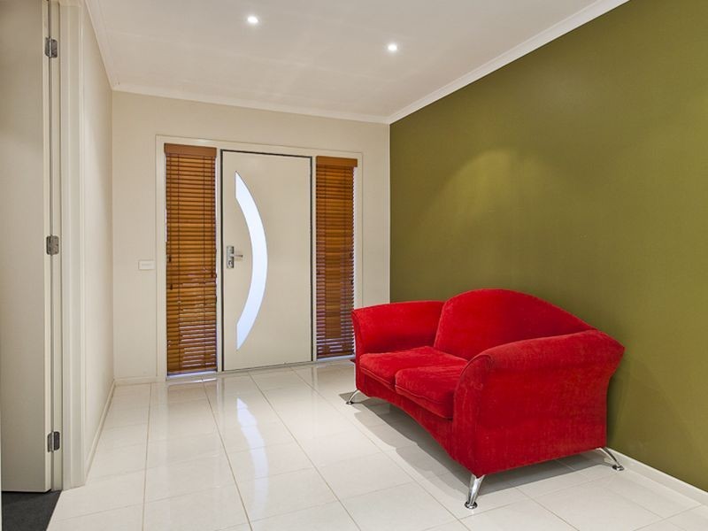 82 Aylmer Road, Lynbrook VIC 3975