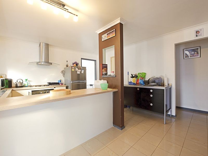 18 Pinehill Court, Cranbourne North VIC 3977