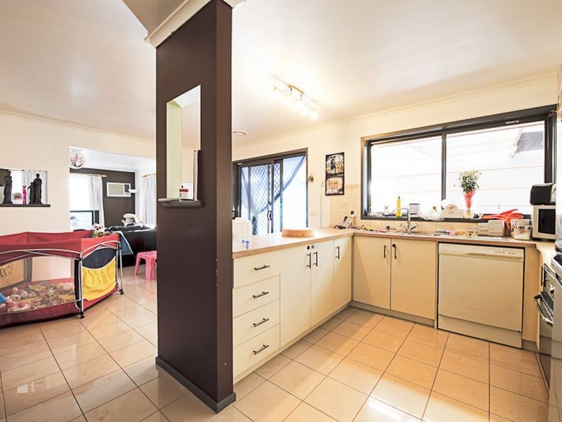 18 Pinehill Court, Cranbourne North VIC 3977