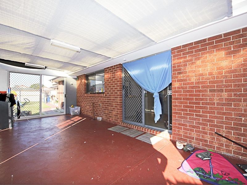 18 Pinehill Court, Cranbourne North VIC 3977