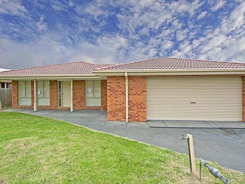 9 Nirringa Drive, Hampton Park VIC 3976