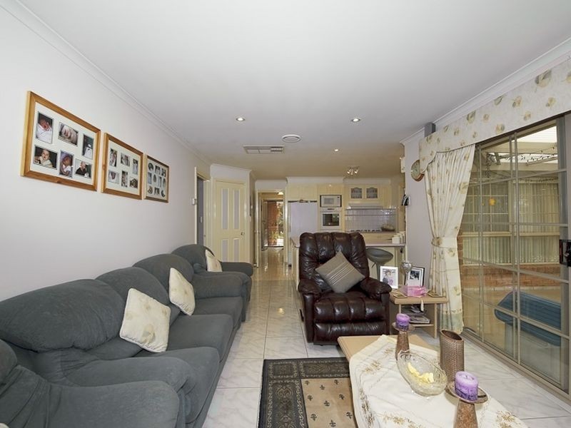 118 Warana Drive, Hampton Park VIC 3976