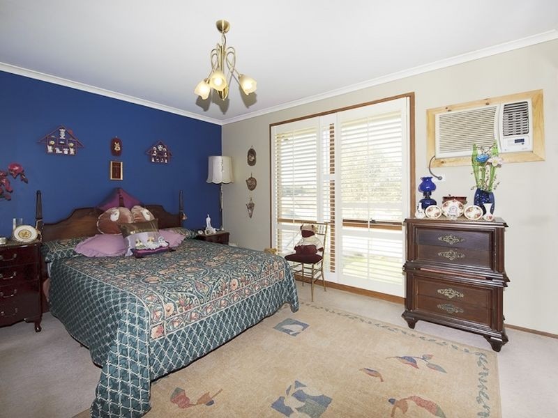 72 Springfield Crescent, Hampton Park VIC 3976