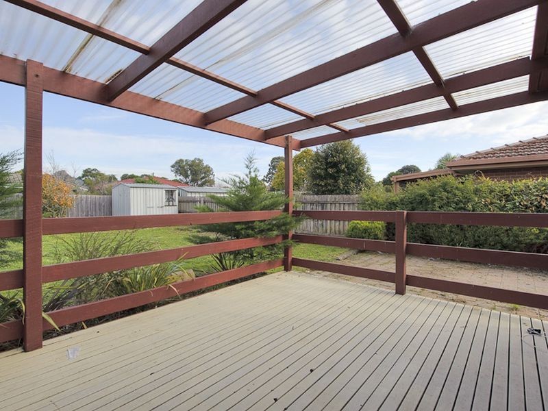6 Beckington Crescent, Hampton Park VIC 3976