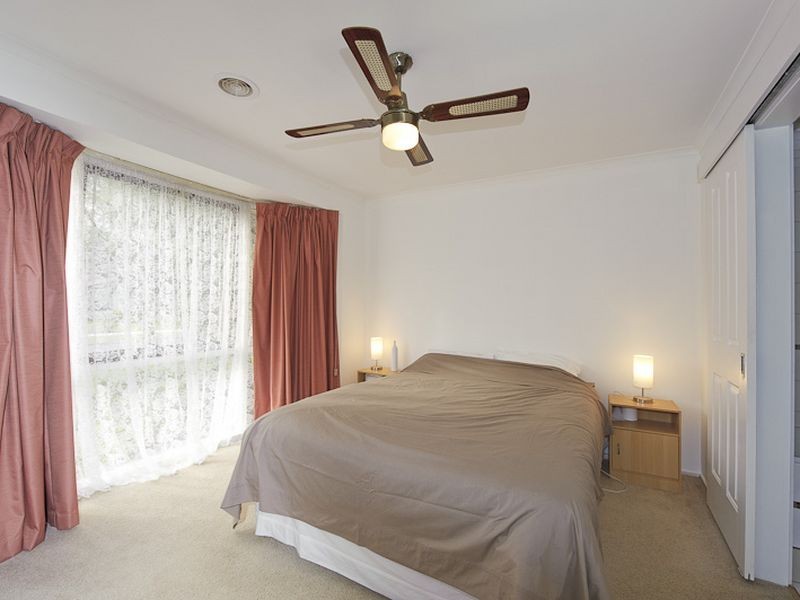 6 Beckington Crescent, Hampton Park VIC 3976