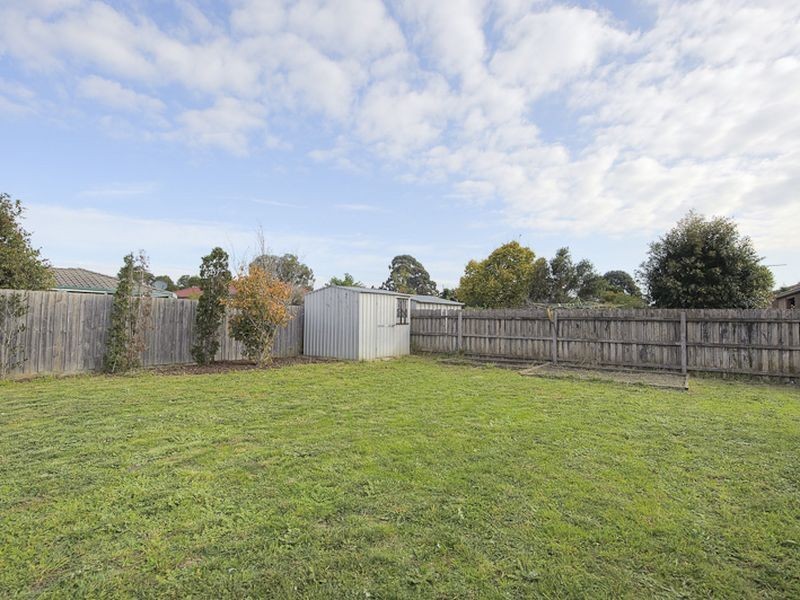 6 Beckington Crescent, Hampton Park VIC 3976