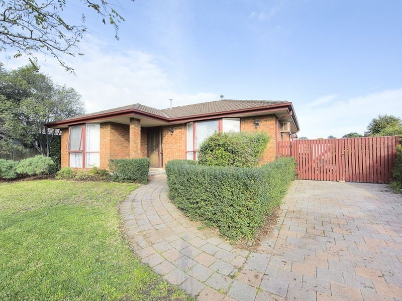 6 Beckington Crescent, Hampton Park VIC 3976