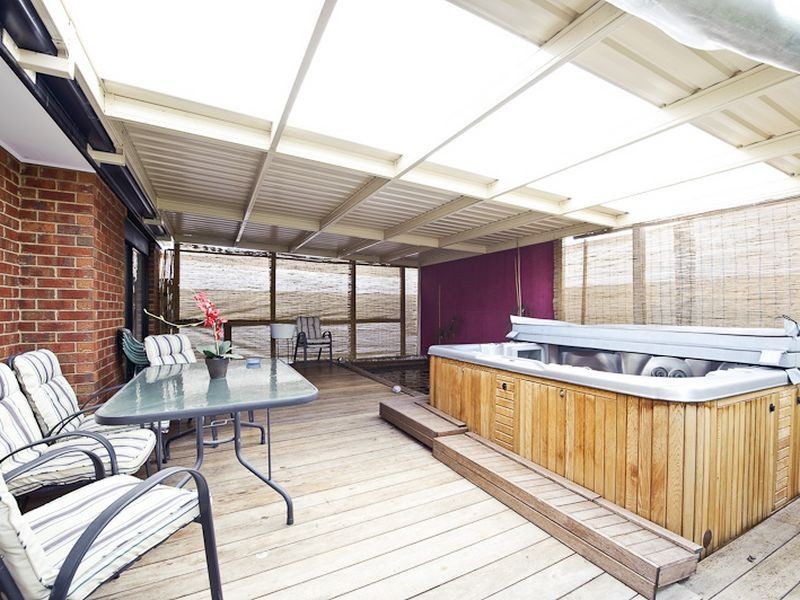 12 Glenbrook Crescent, Lynbrook VIC 3975