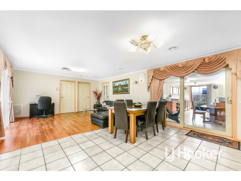 9 Katherine Court, Hampton Park VIC 3976