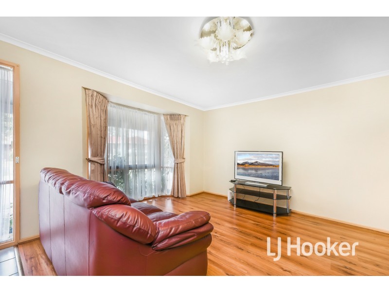 9 Katherine Court, Hampton Park VIC 3976
