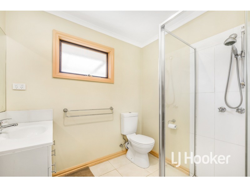 9 Katherine Court, Hampton Park VIC 3976