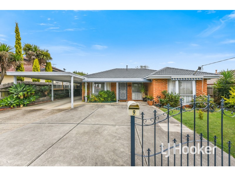 9 Katherine Court, Hampton Park VIC 3976