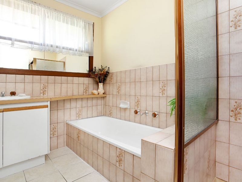 27 Alma Road, Hampton Park VIC 3976