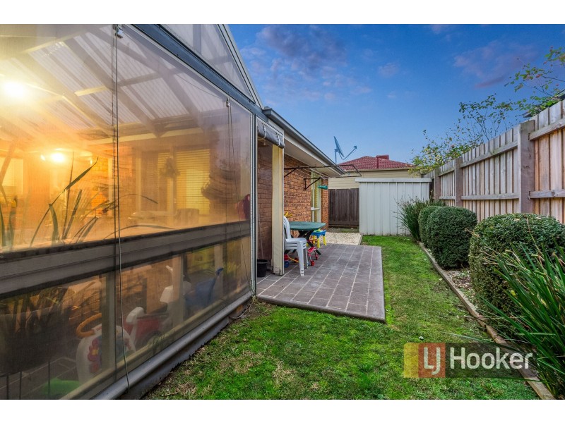 Unit 1/73 Warana Drive, Hampton Park VIC 3976