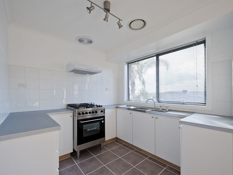 66 Oaktree Drive, Hampton Park VIC 3976