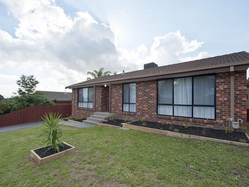66 Oaktree Drive, Hampton Park VIC 3976