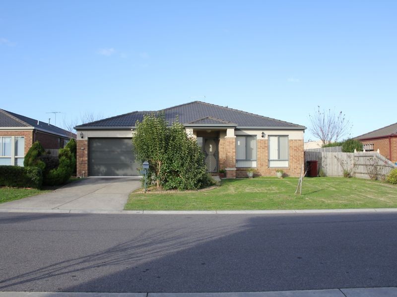 48 Bateman Grove, Hampton Park VIC 3976