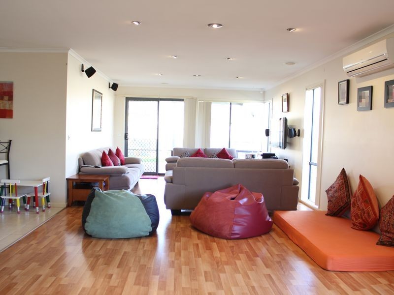 48 Bateman Grove, Hampton Park VIC 3976