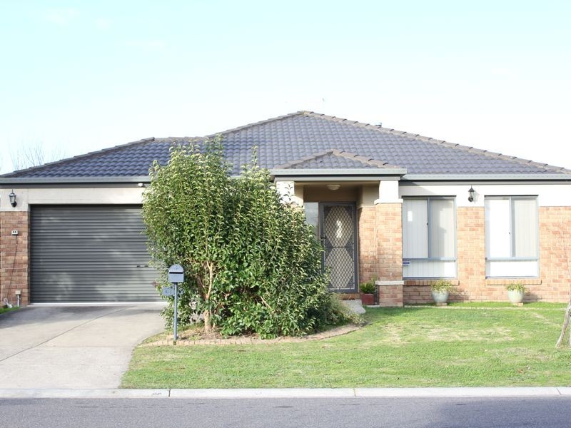 48 Bateman Grove, Hampton Park VIC 3976