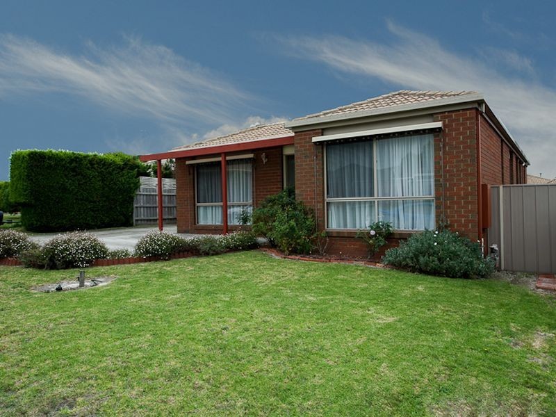 8 Sunset Place, Hampton Park VIC 3976