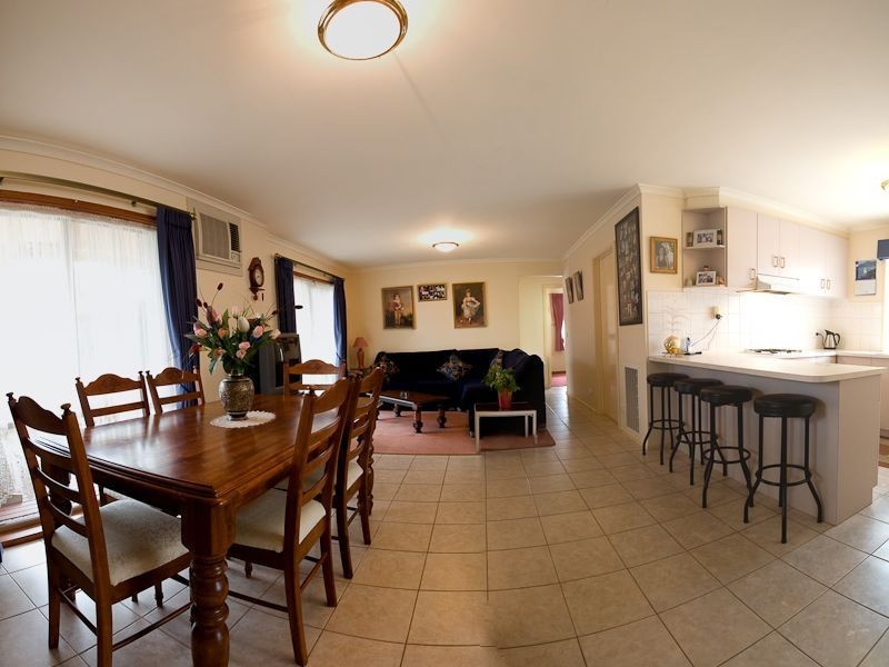 8 Sunset Place, Hampton Park VIC 3976