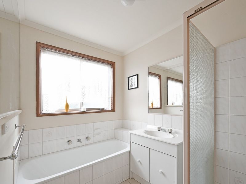 8 Sunset Place, Hampton Park VIC 3976