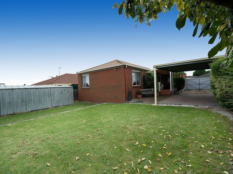 8 Sunset Place, Hampton Park VIC 3976
