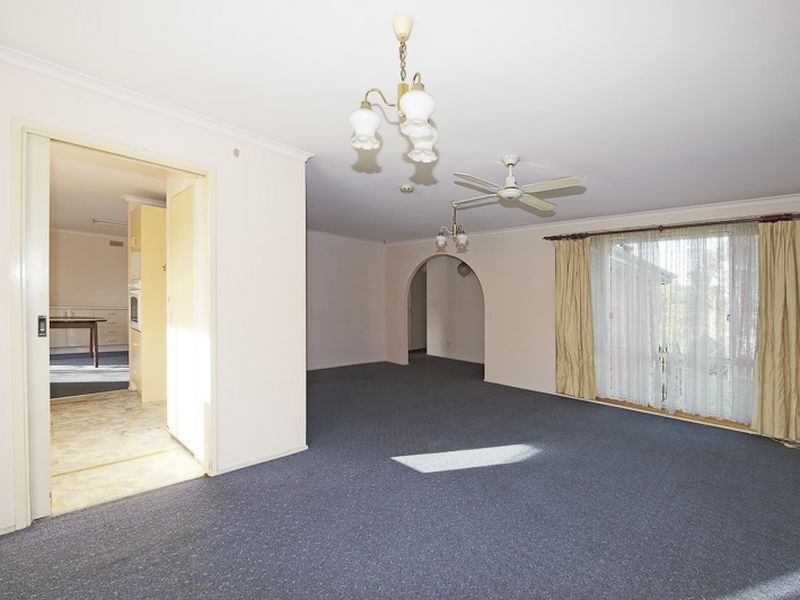17 Highton Close, Hampton Park VIC 3976