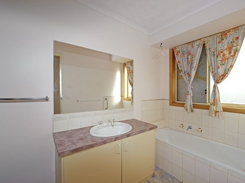 17 Highton Close, Hampton Park VIC 3976