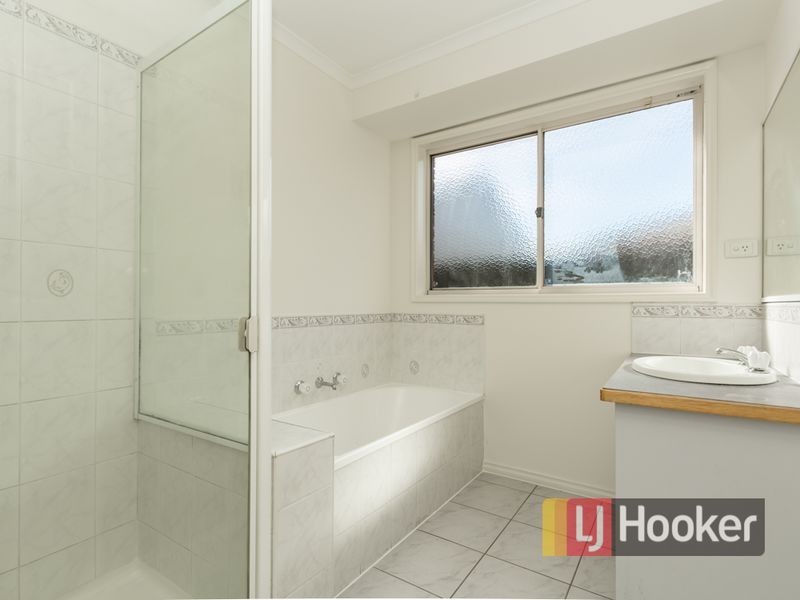 2 Tomasetti Crescent, Narre Warren VIC 3805