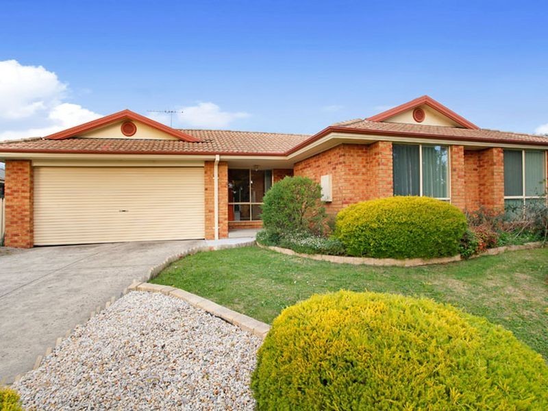43 Bemersyde Drive, Berwick VIC 3806