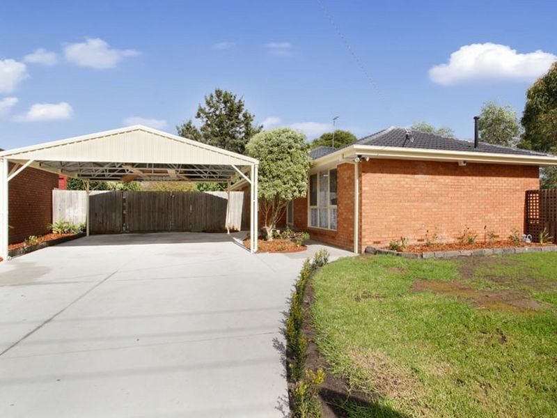 8 Lilian Court, Hampton Park VIC 3976