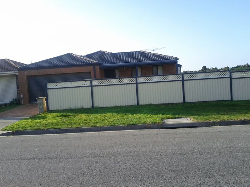 1 Viewside Way, Hampton Park VIC 3976