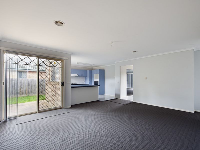 32 Redwood Avenue, Hampton Park VIC 3976